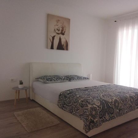 Apartmani Biba โนวีวีโนดอลสกี ภายนอก รูปภาพ
